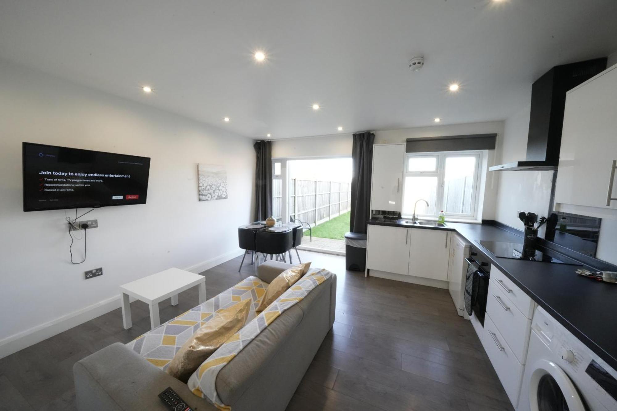 Appartamento Hatton Heathrow Airport- Free Parking-free Underground To And From Heathrow Airport Hatton Cross Picture-see Fast Hatton Cross To 30min Londra